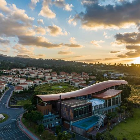 Camphortree Hotel And Resort Jeju Ngoại thất bức ảnh