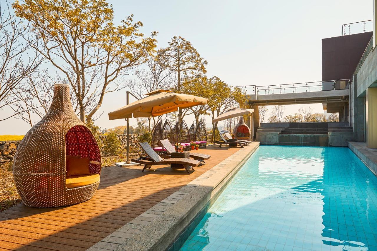 Camphortree Hotel And Resort Jeju Ngoại thất bức ảnh