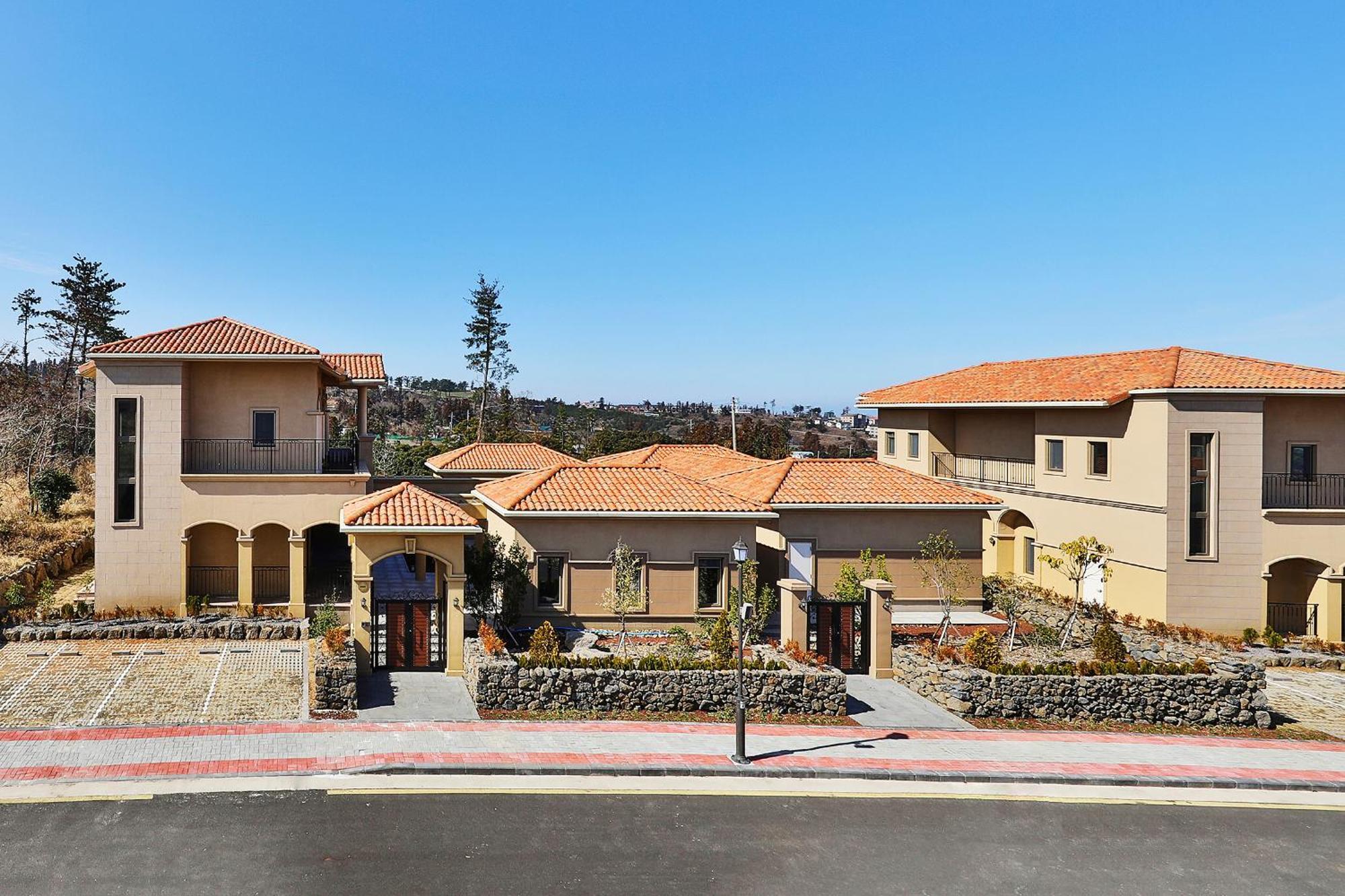 Camphortree Hotel And Resort Jeju Ngoại thất bức ảnh