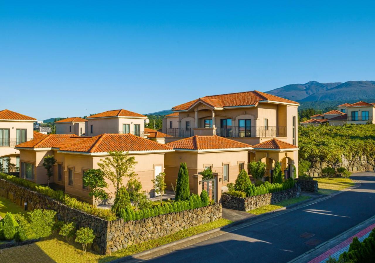 Camphortree Hotel And Resort Jeju Ngoại thất bức ảnh