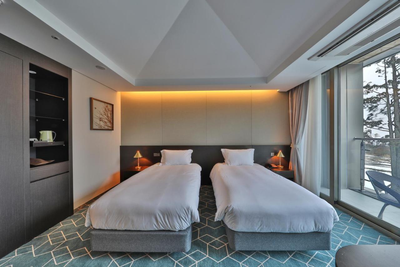 Camphortree Hotel And Resort Jeju Ngoại thất bức ảnh