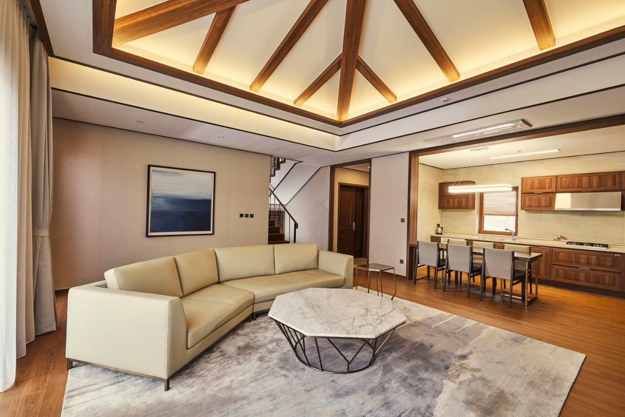 Camphortree Hotel And Resort Jeju Ngoại thất bức ảnh