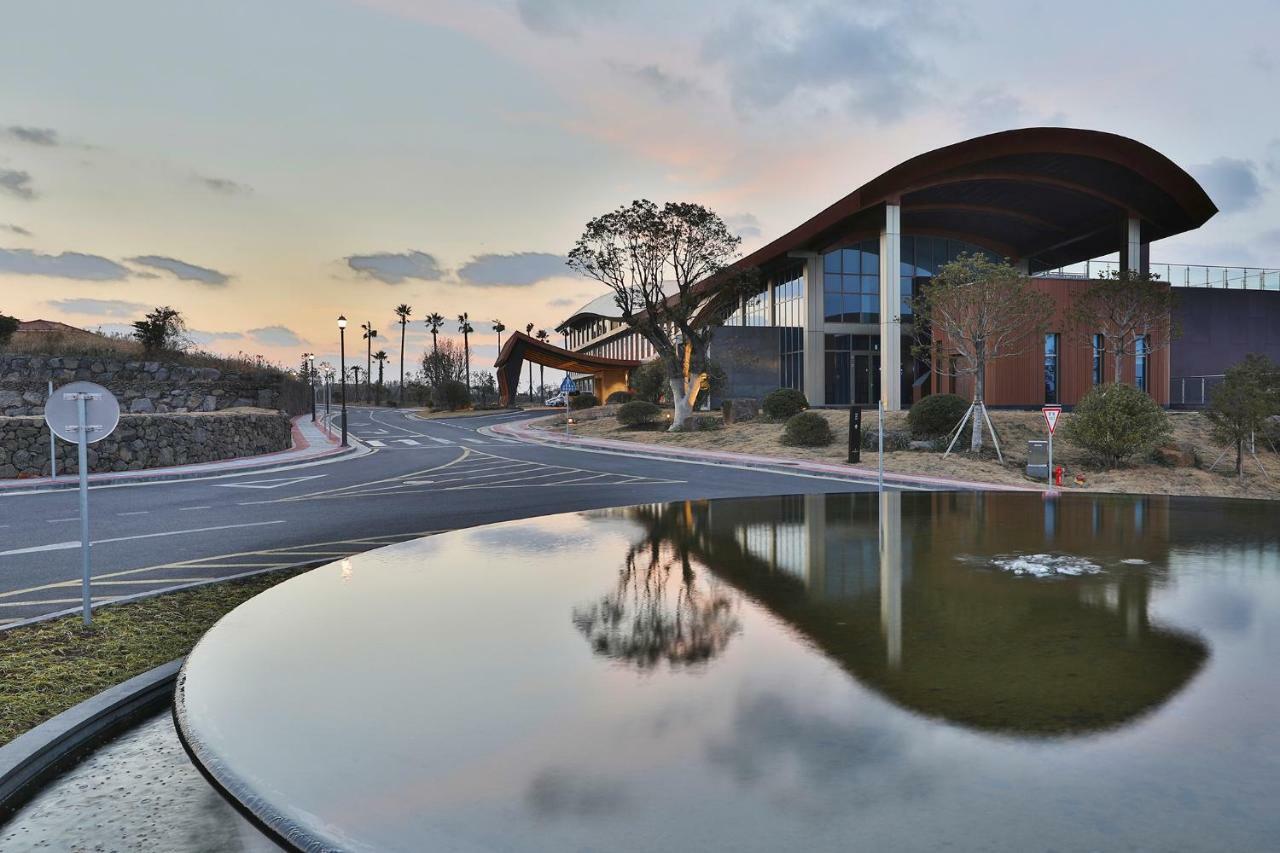 Camphortree Hotel And Resort Jeju Ngoại thất bức ảnh